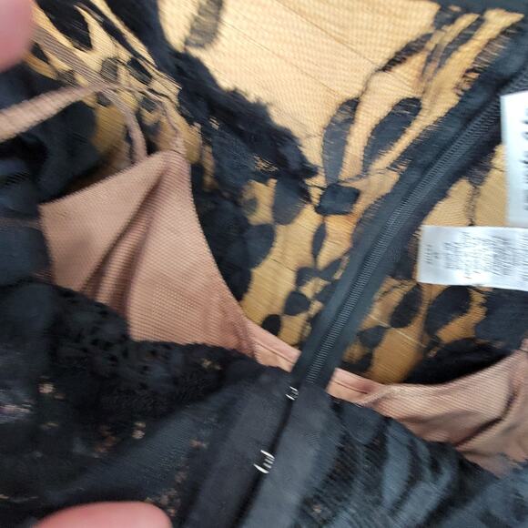 ANTHROPOLOGIE Byron Lars Size 6P Lace Carissima Sheath Pencil Dress Black Floral - Picture 4 of 5